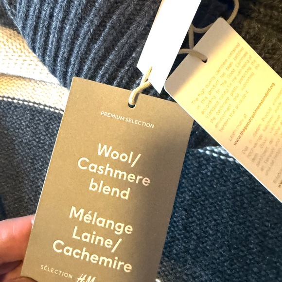 H&M Premium Label gray and cream stripe wool and cashmere turtleneck sweater NWT - Picture 10 of 14